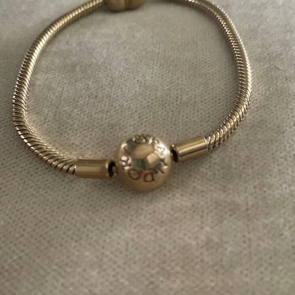Pandora Moments Snake Chain Bracelet-Gold Plated - Picture 1 of 3